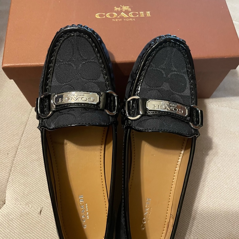 NIB Coach Felisha Loafers-7.5